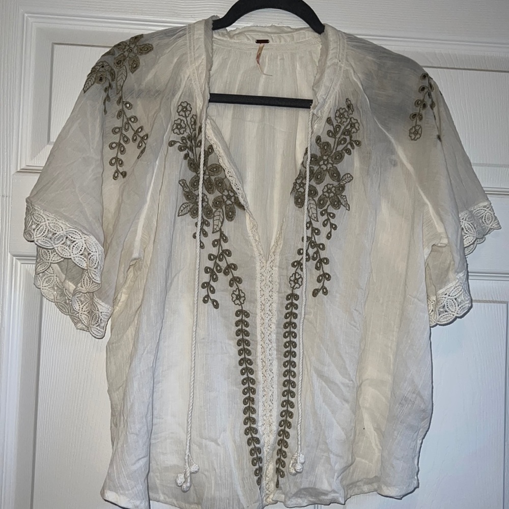 Free People embroidered top | medium